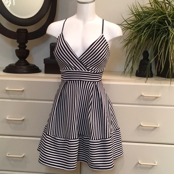 Soprano Striped Mini Dress - Picture 8 of 8